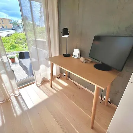 Koselig Byleilighet Sor I Sentrum Av Tromso. 트롬쇠