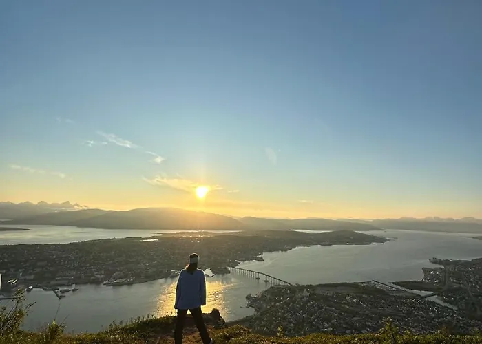 Koselig Byleilighet Sor I Sentrum Av Tromso. Τρόμσο