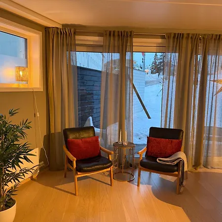 Koselig Byleilighet Sor I Sentrum Av Tromso. דירה טרומסה