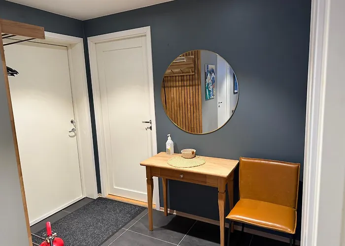 Koselig Byleilighet Sor I Sentrum Av Tromso. דירה