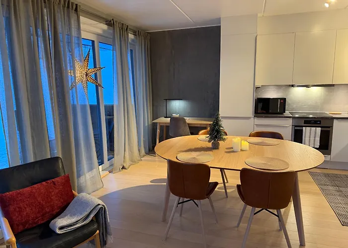Koselig Byleilighet Sor I Sentrum Av Tromso. טרומסה